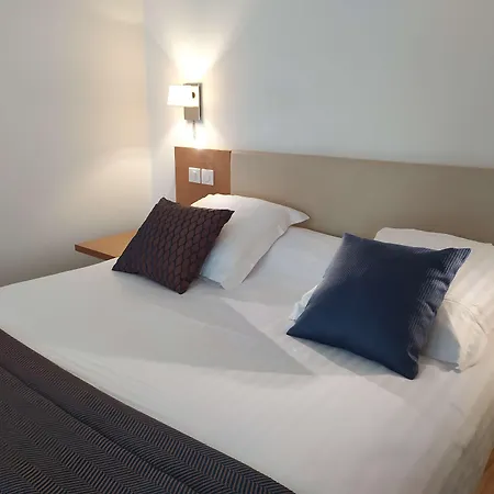 酒店 Western Premier Du Vieux-port 4*