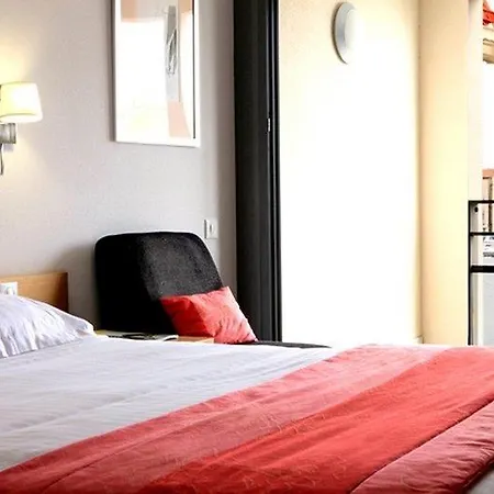 Hotel Western Premier Du Vieux-port 4*