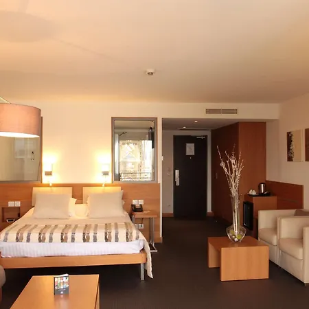Western Premier Du Vieux-port 酒店 4*