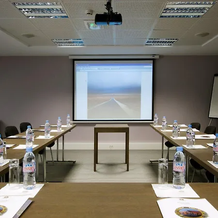 Western Premier Du Vieux-port Hotel 4*